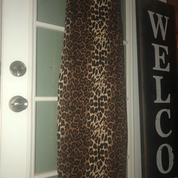 Fashion nova leopard body con dress - Picture 3 of 8